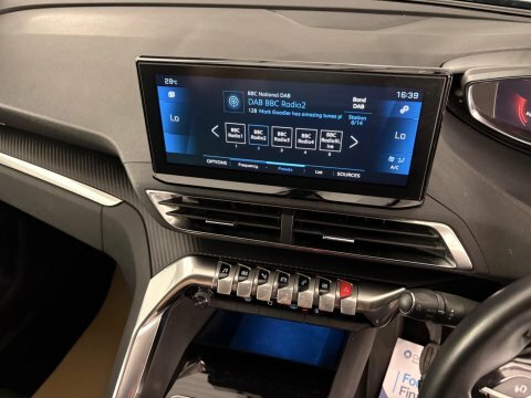 Peugeot 5008 Puretech Gt White #20