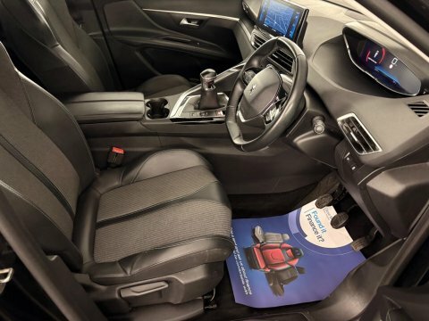 Peugeot 5008 1.5 Bluehdi Allure #3