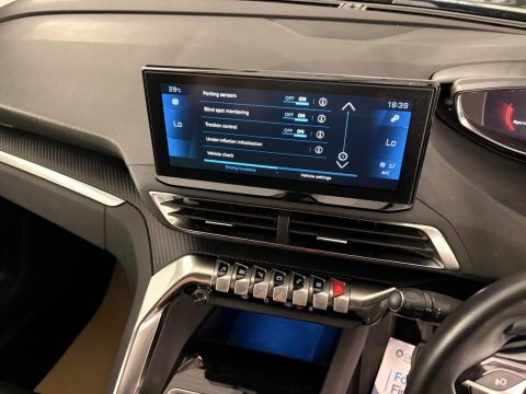 Peugeot 5008 Puretech Gt White #17