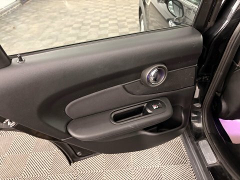 Mini Clubman 1.5 Cooper 6Dr Blue #20