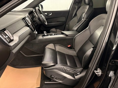 Volvo XC60 2.0H T6 Recharge  #4