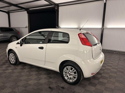 Fiat Punto 1.2 Pop Euro 6 White #73