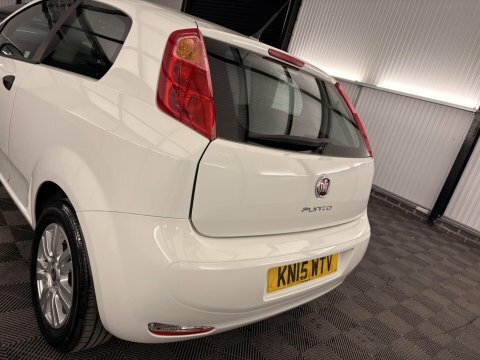 Fiat Punto 1.2 Pop Euro 6 White #25