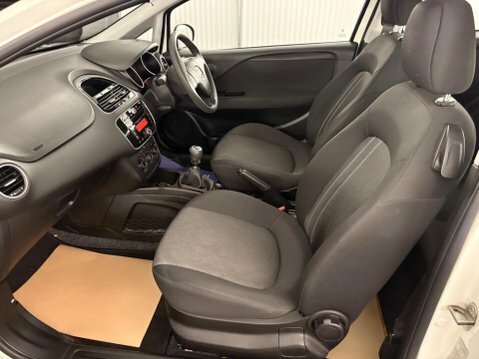 Fiat Punto 1.2 Pop Euro 6 White #44