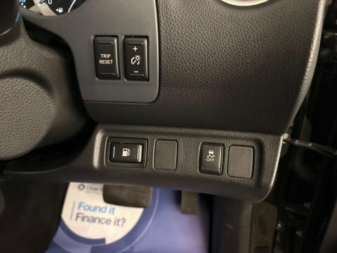 Nissan Navara Tekna Black #21