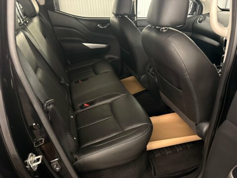 Nissan Navara 2.3 Dci Tekna Black #5