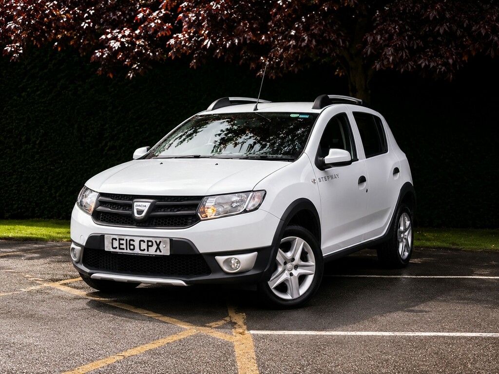 Dacia Sandero Stepway Hatchback White