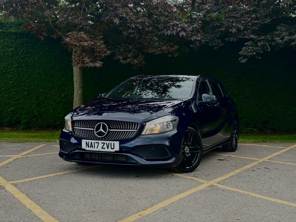 Mercedes-Benz A Class A 180 D Amg Line Blue