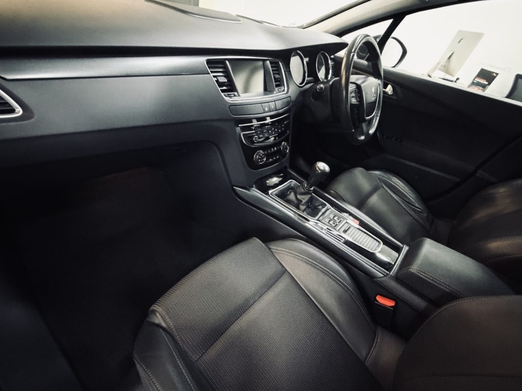 Peugeot 508 Active White #9