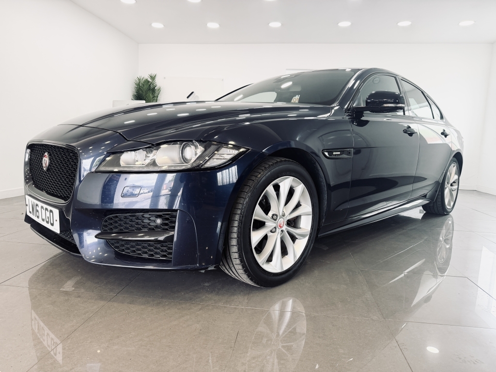 Jaguar XF 2.0 R-sport Blue