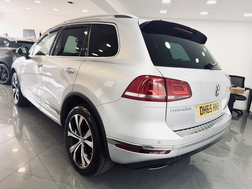 Volkswagen Touareg 3.0 V6 R-line Tdi Bluemotion Technology Silver #3