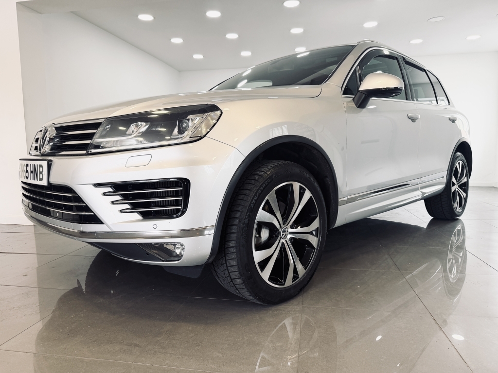 Volkswagen Touareg 3.0 V6 R-line Tdi Bluemotion Technology Silver