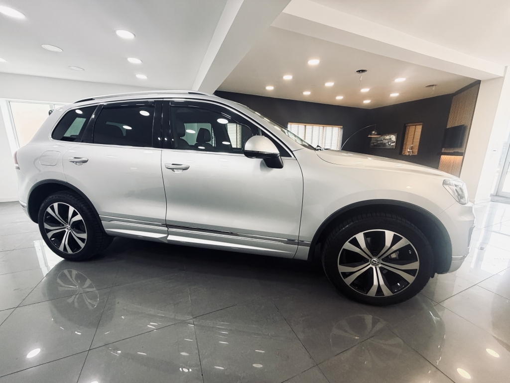 Volkswagen Touareg 3.0 V6 R-line Tdi Bluemotion Technology Silver #5