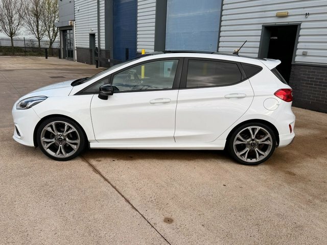 Ford Fiesta 1.0T Ecoboost St-line X Hatchback Manua CE18YHO White #4