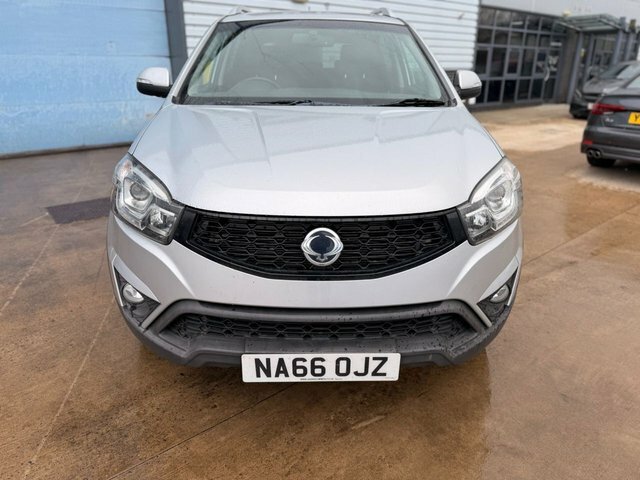 SsangYong Korando 2.2D Ex Suv Euro 6 178 Ps Silver #2