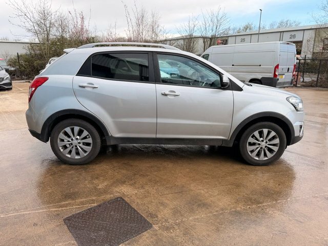 SsangYong Korando 2.2 D Ex Red #8