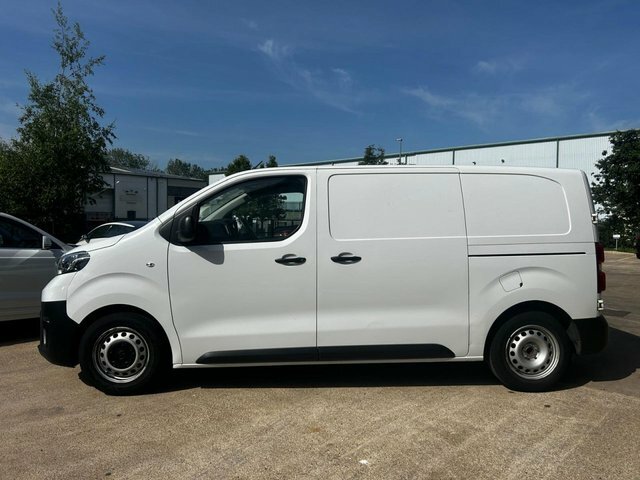 Toyota PROACE 1.5D Active Medium Panel Van 6Dr Mwb White #5
