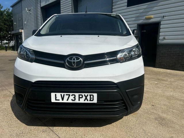 Toyota PROACE 1.5D Active Medium Panel Van 6Dr Mwb White #2
