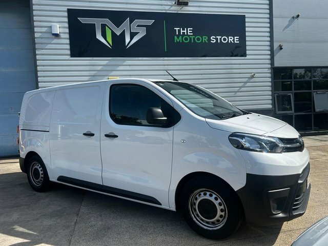 Toyota PROACE 1.5D Active Medium Panel Van 6Dr Mwb White