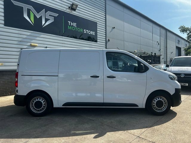 Toyota PROACE 1.5D Active Medium Panel Van 6Dr Mwb White #4