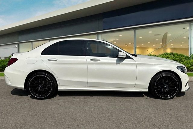 Mercedes-Benz C Class C250d 4Matic Amg Line Premium #3