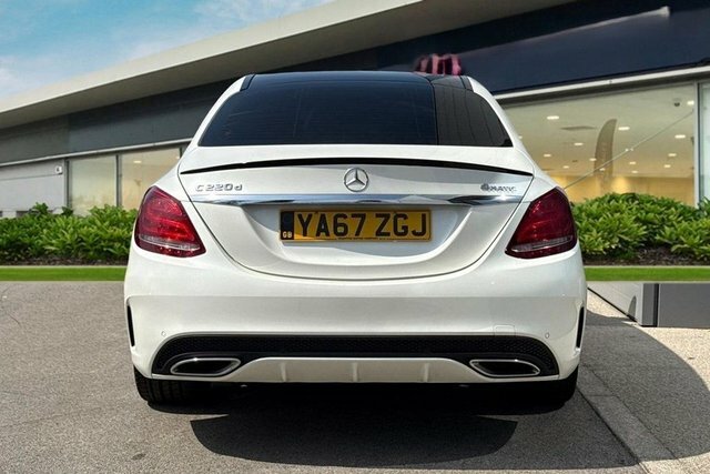 Mercedes-Benz C Class C250d 4Matic Amg Line Premium #4