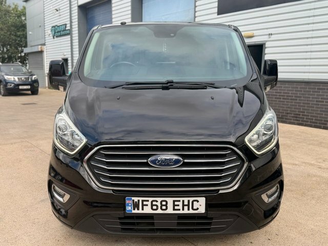 Ford Tourneo Custom 2.0 310 Ecoblue Titanium Minibus Double Cab Di Black #3