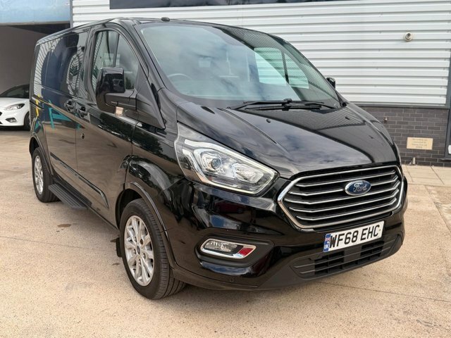 Ford Tourneo Custom 2.0 310 Ecoblue Titanium Minibus Double Cab Di Black #2