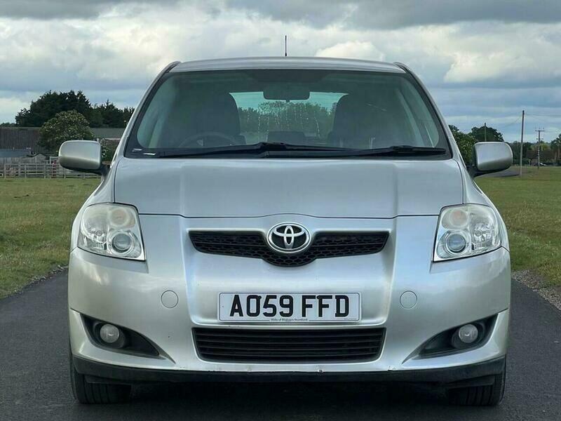 Toyota Auris 1.6 V-matic Tr Silver #3