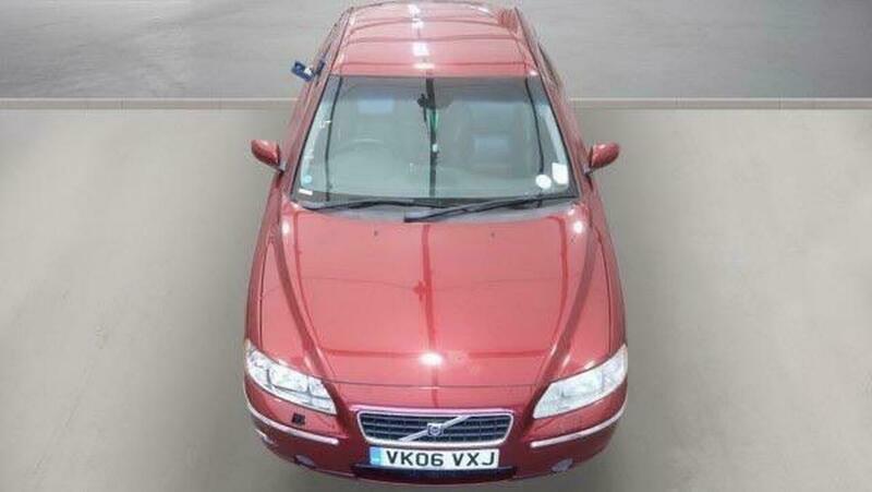 Volvo S60 2.4 D5 Se Red #2