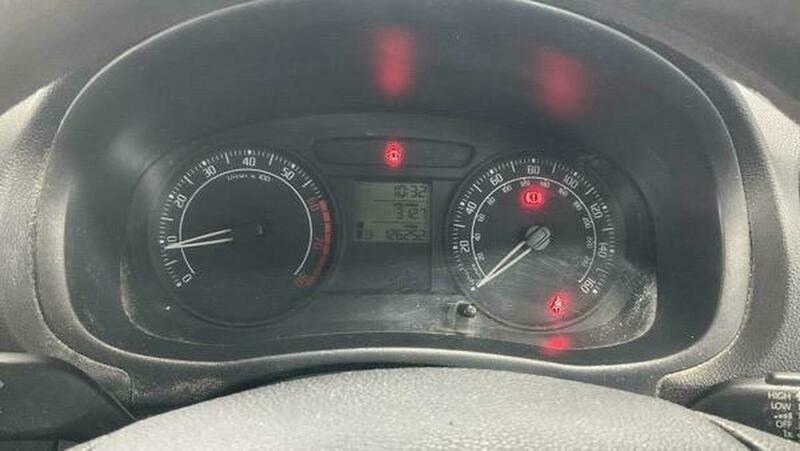 Skoda Fabia 1.6 16V 1 Tiptronic Beige #12