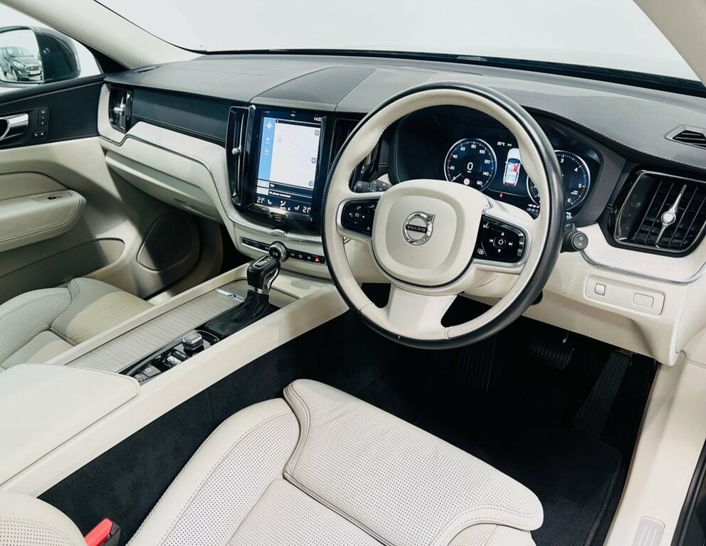Volvo XC60 2L Inscription Pro YX67YZH Grey #4