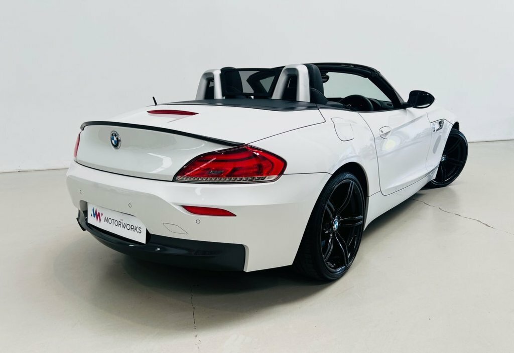 BMW Z4 Convertible White #24