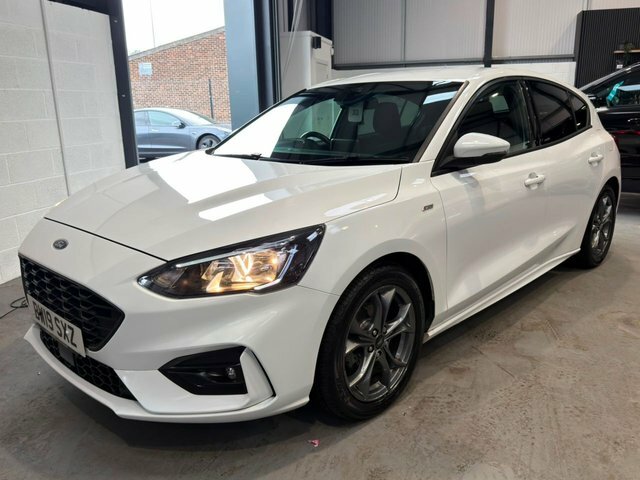 Ford Focus 2019 1.0T Ecoboost St-line Hatchback Ma BW19SXZ White