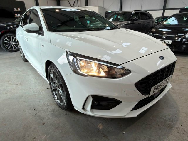 Ford Focus 2019 1.0T Ecoboost St-line Hatchback Ma BW19SXZ White #4