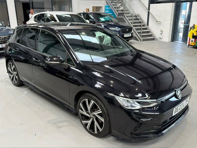 Volkswagen Golf 2023 1.5 Etsi Mhev R-line Hatchback Hyb DE23LTF Black #6