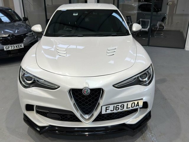 Alfa Romeo Stelvio 2019 2.9 V6 Bi-turbo Quadrifoglio Suv A FJ69LOA White #4