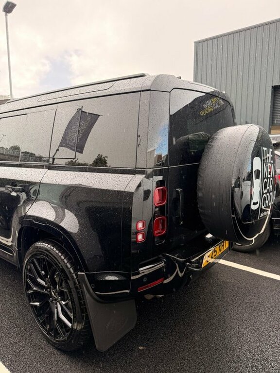 Land Rover Defender 110 4.4 P635 Octa 110 Brown #9