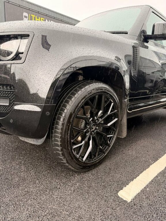 Land Rover Defender 110 2025 3.0 D250 Mhev X-dynamic Se Suv Aut Black #5