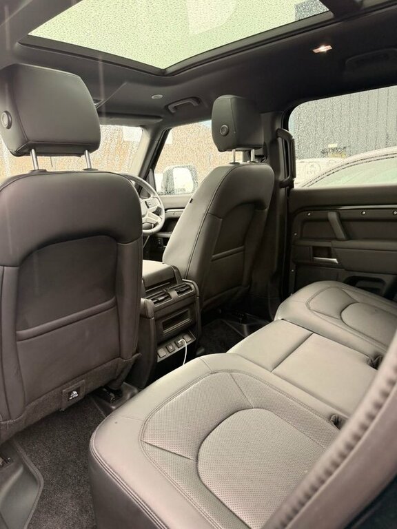 Land Rover Defender 110 4.4 P635 Octa 110 Brown #21