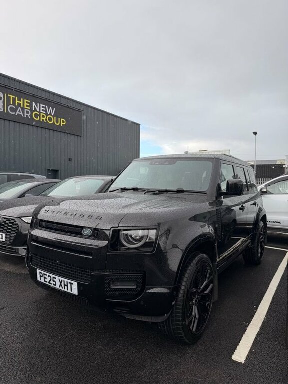 Land Rover Defender 110 2025 3.0 D250 Mhev X-dynamic Se Suv Aut Black #3