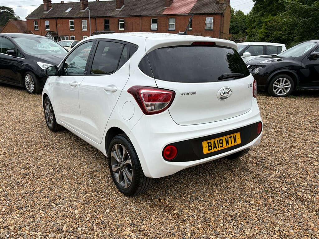 Hyundai I10 1.0 L Play White #5