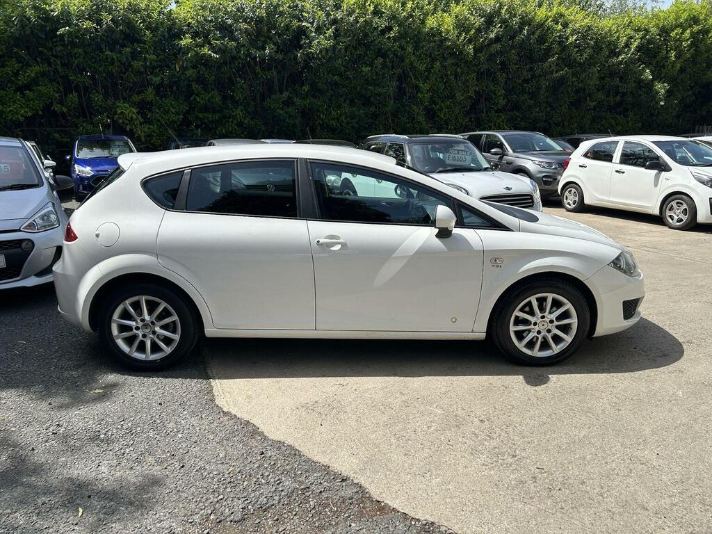 Seat Leon S White #7