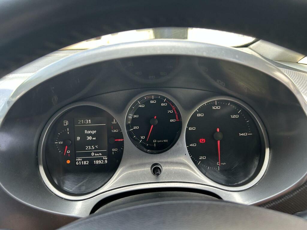 Seat Leon S White #31