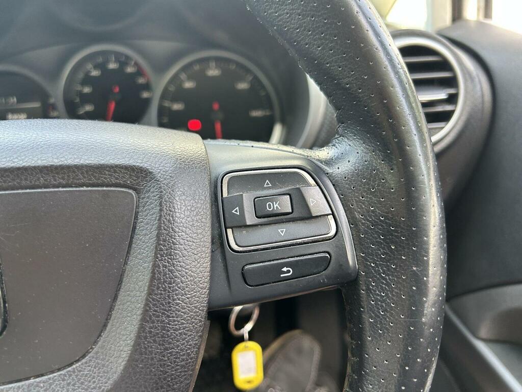 Seat Leon S White #20
