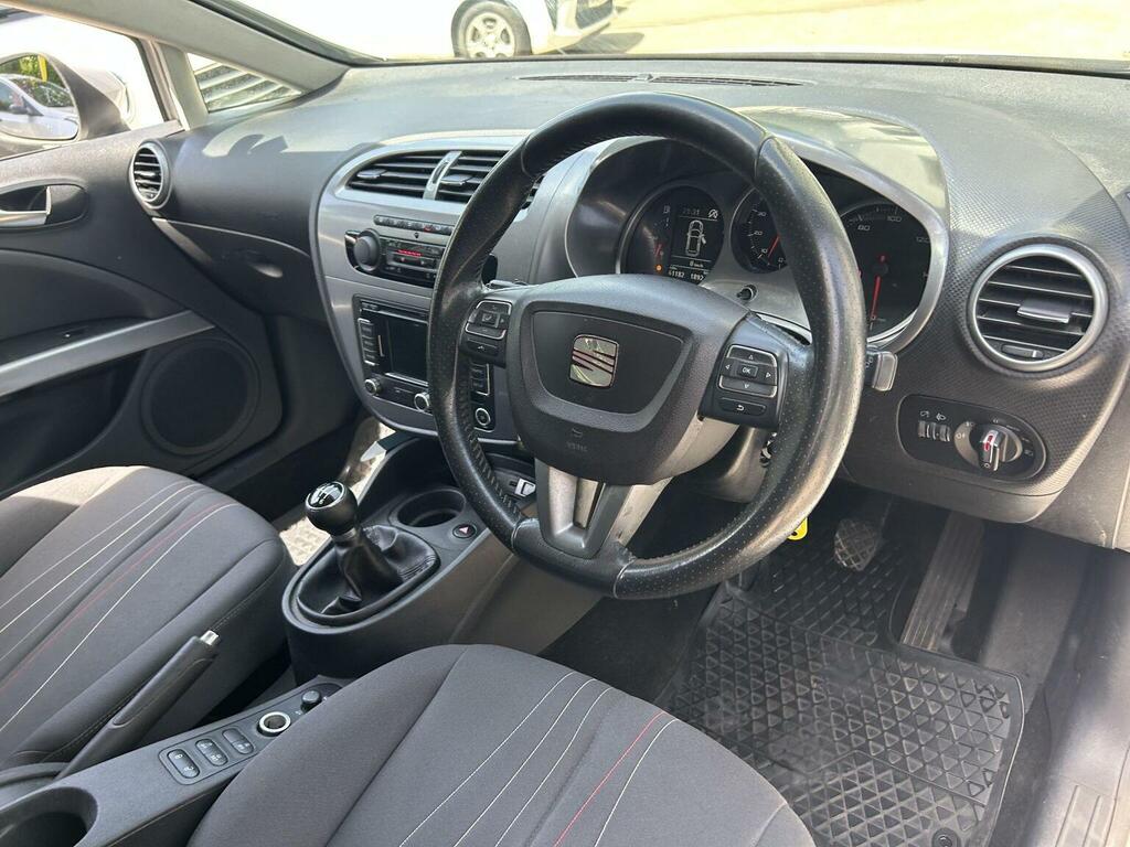 Seat Leon S White #11