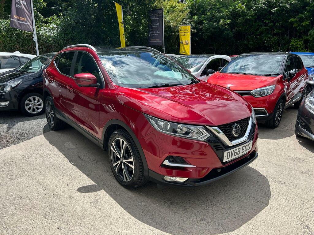 Nissan Qashqai Suv 1.2 Dig-t N-connecta Euro 6 Ss 201868 DV68EOG Red