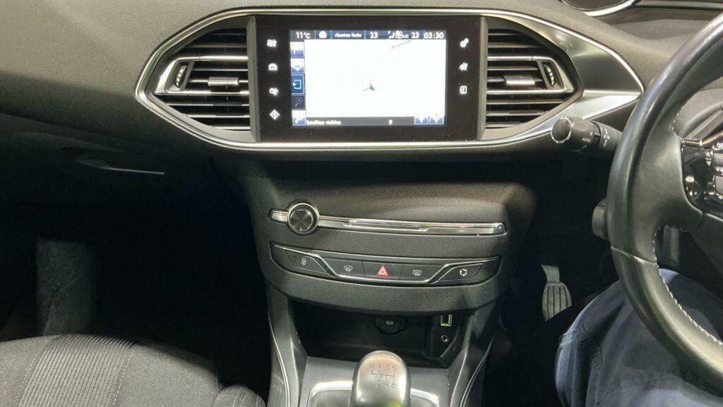 Peugeot 308 1.6 Hdi Active Euro 5 Silver #16