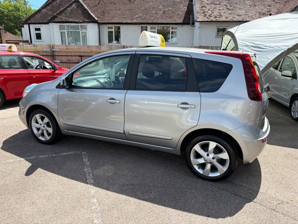 Nissan Note 1.6 16V N-tec Euro 4 Silver #5