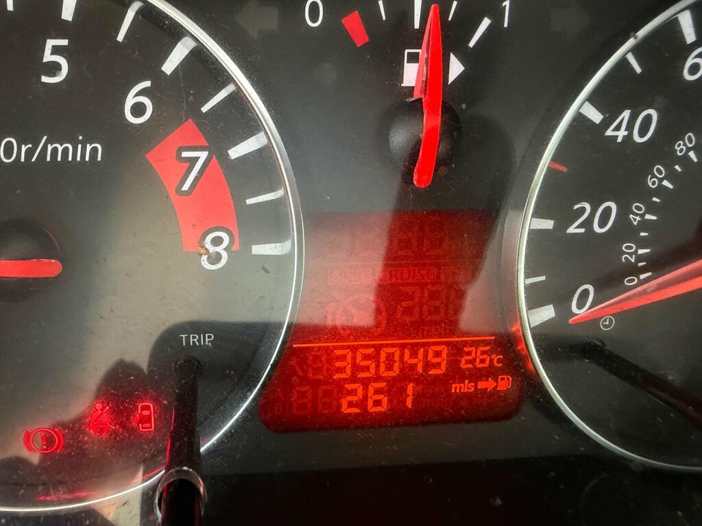 Nissan Note 1.6 16V Acenta Euro 4 Red #17